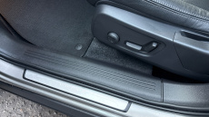 Volvo Xc40 2.0 B4P Inscription Pro 5dr Auto Petrol Estate